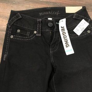 Maurices brand dark rinse denim XS low rise jegging *NEW WITH TAG*